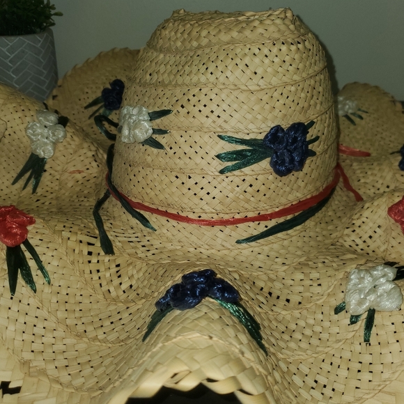 Sombrero - Picture 6 of 10
